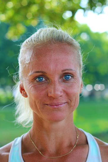 angelika_portrait.jpg